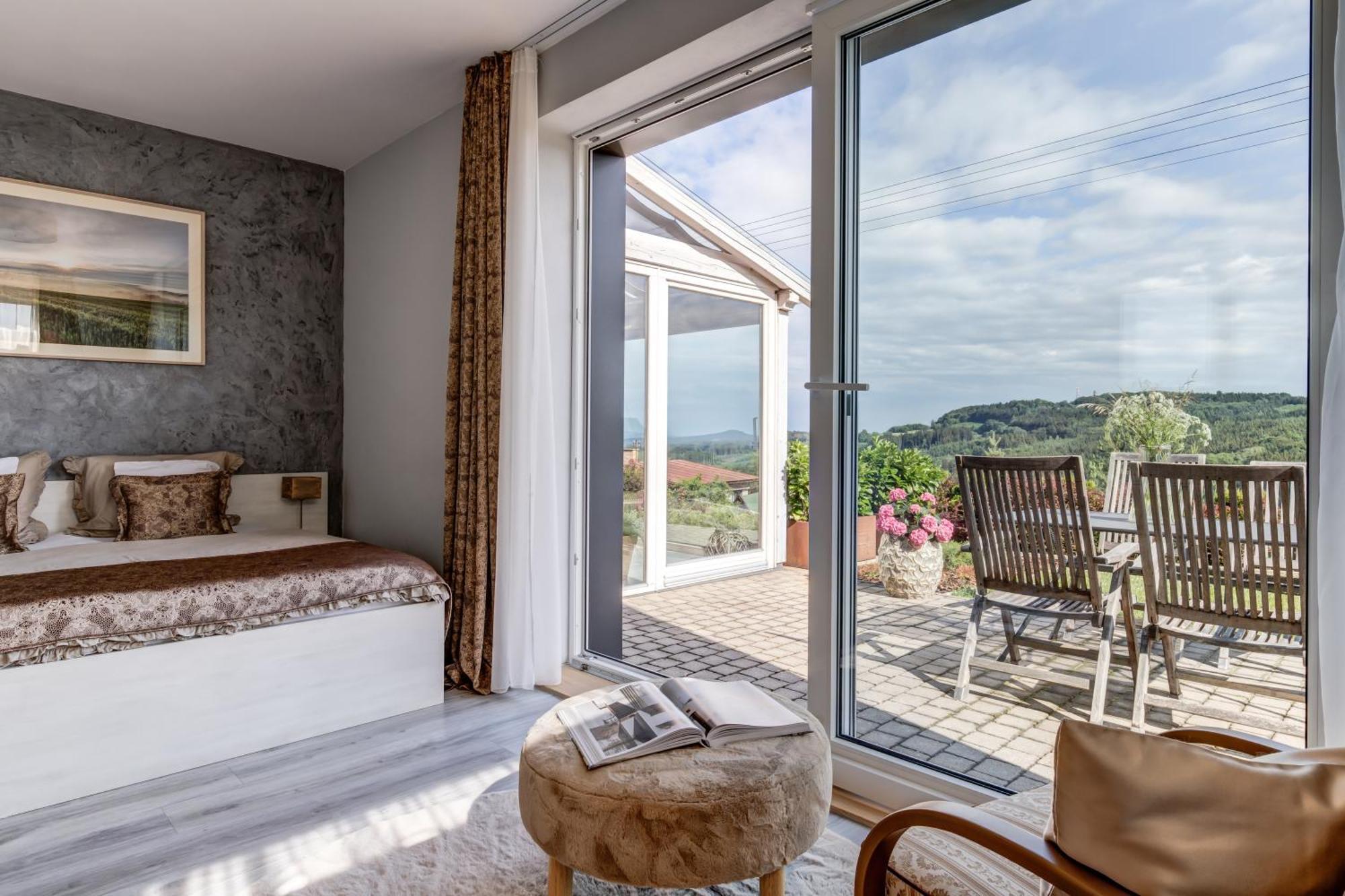 Wellness Apartmany Cesky Raj & Biokolna Lomnice nad Popelkou Esterno foto